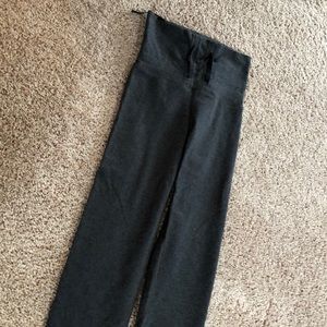 Lululemon charcoal gray legging, sweatpants size 4
